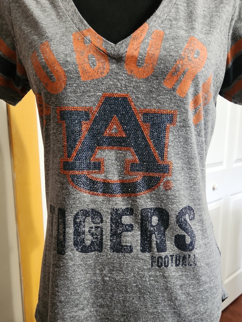 Auburn Tigers Embellished Gray V-Neck Short Sleeve Tee with Orange & Navy Logo